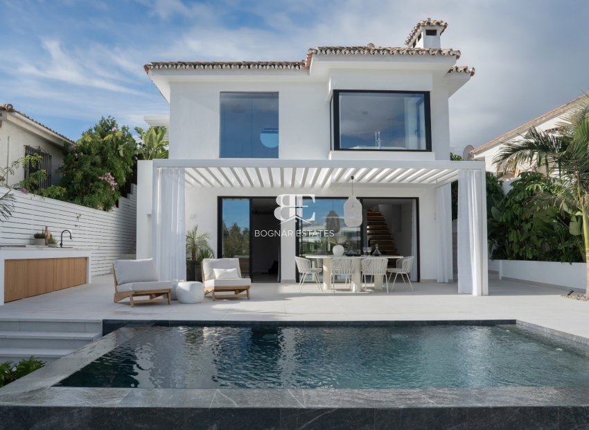 Resale - Villa -
Marbella - Nueva Andalucía