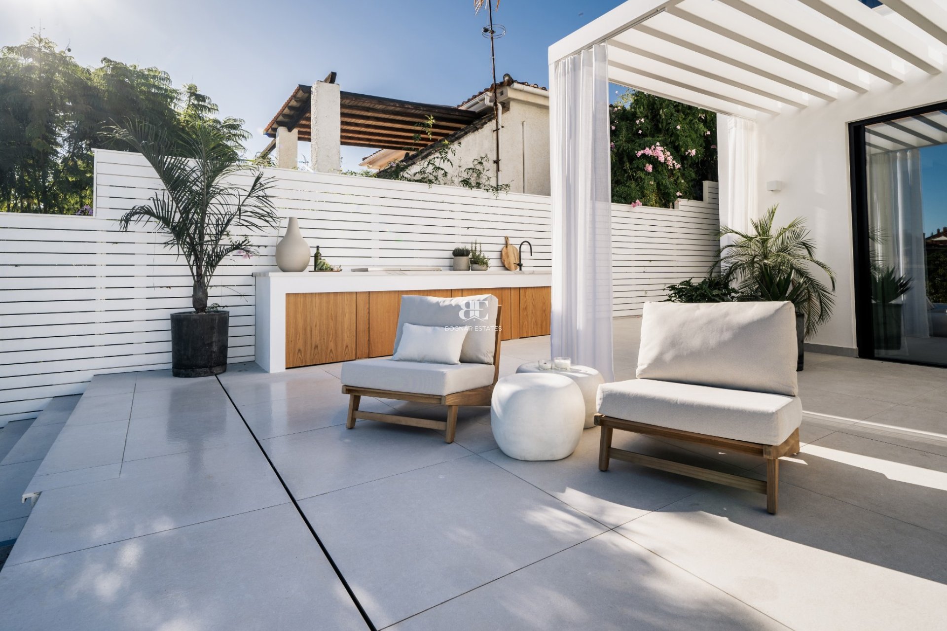 Resale - Villa -
Marbella - Nueva Andalucía