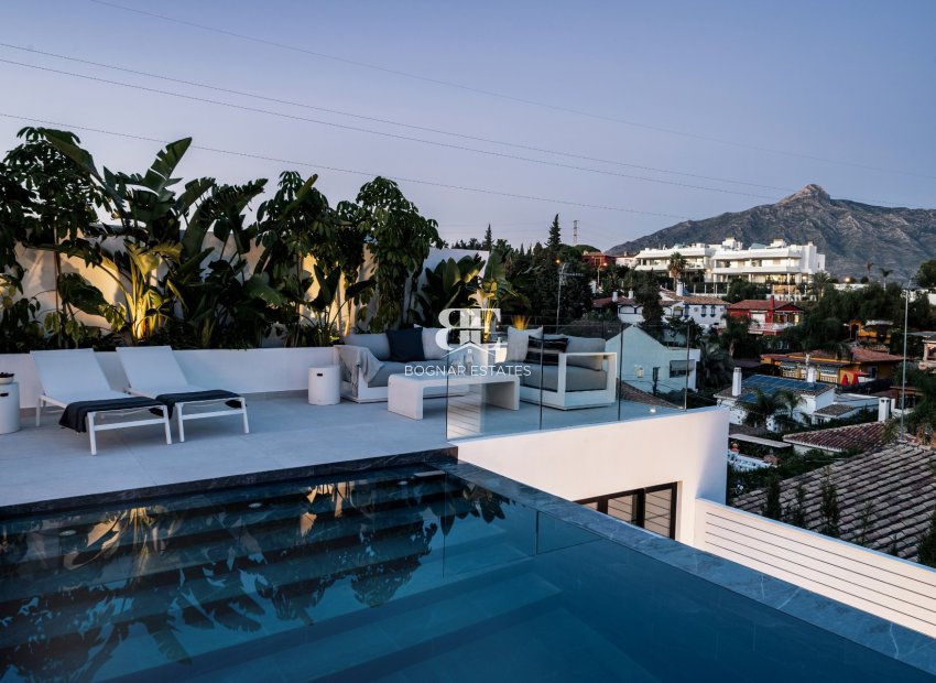 Resale - Villa -
Marbella - Nueva Andalucía
