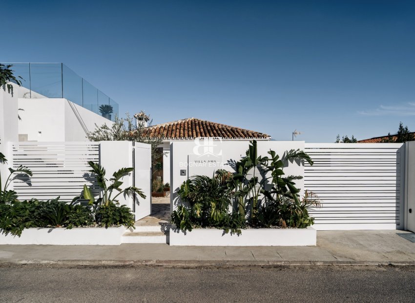 Resale - Villa -
Marbella - Nueva Andalucía