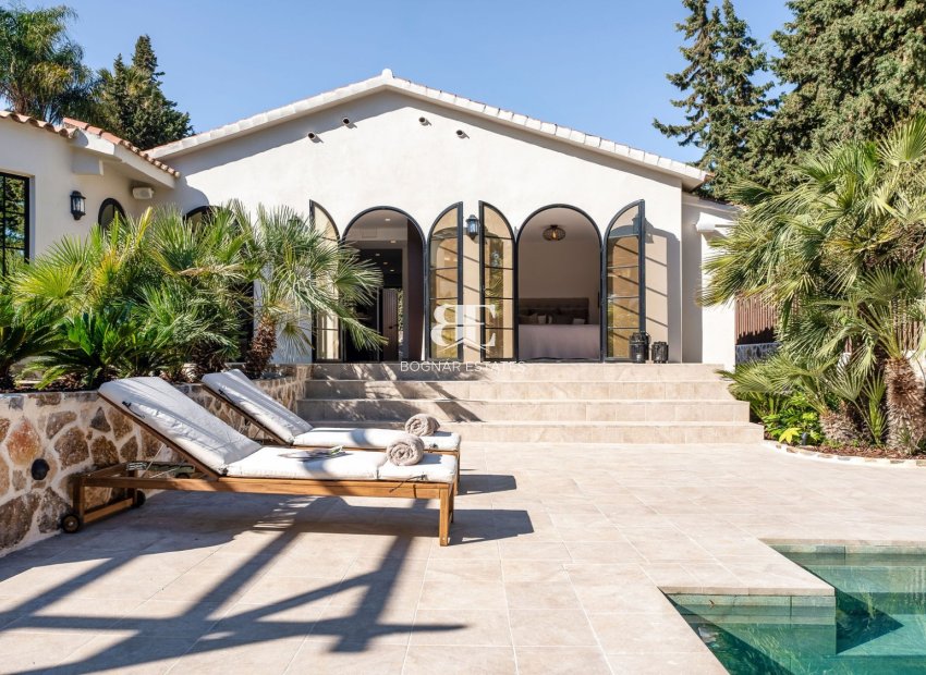 Resale - Villa -
Marbella - Nueva Andalucía