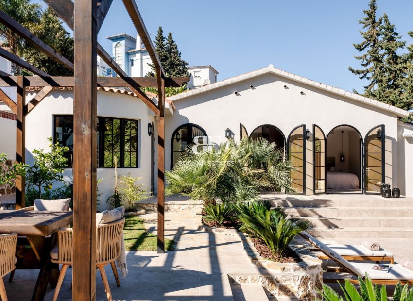 Resale - Villa -
Marbella - Nueva Andalucía