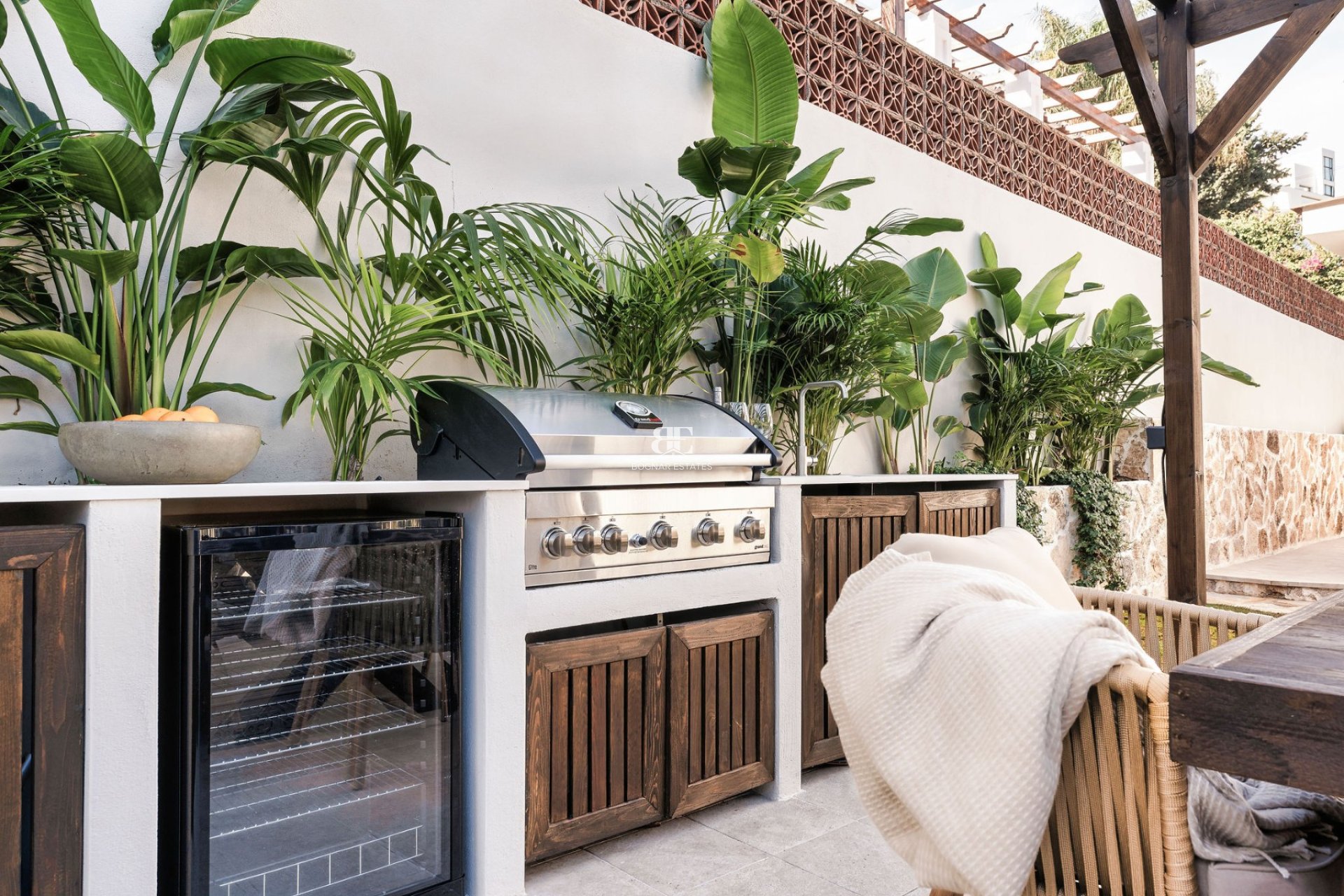 Resale - Villa -
Marbella - Nueva Andalucía