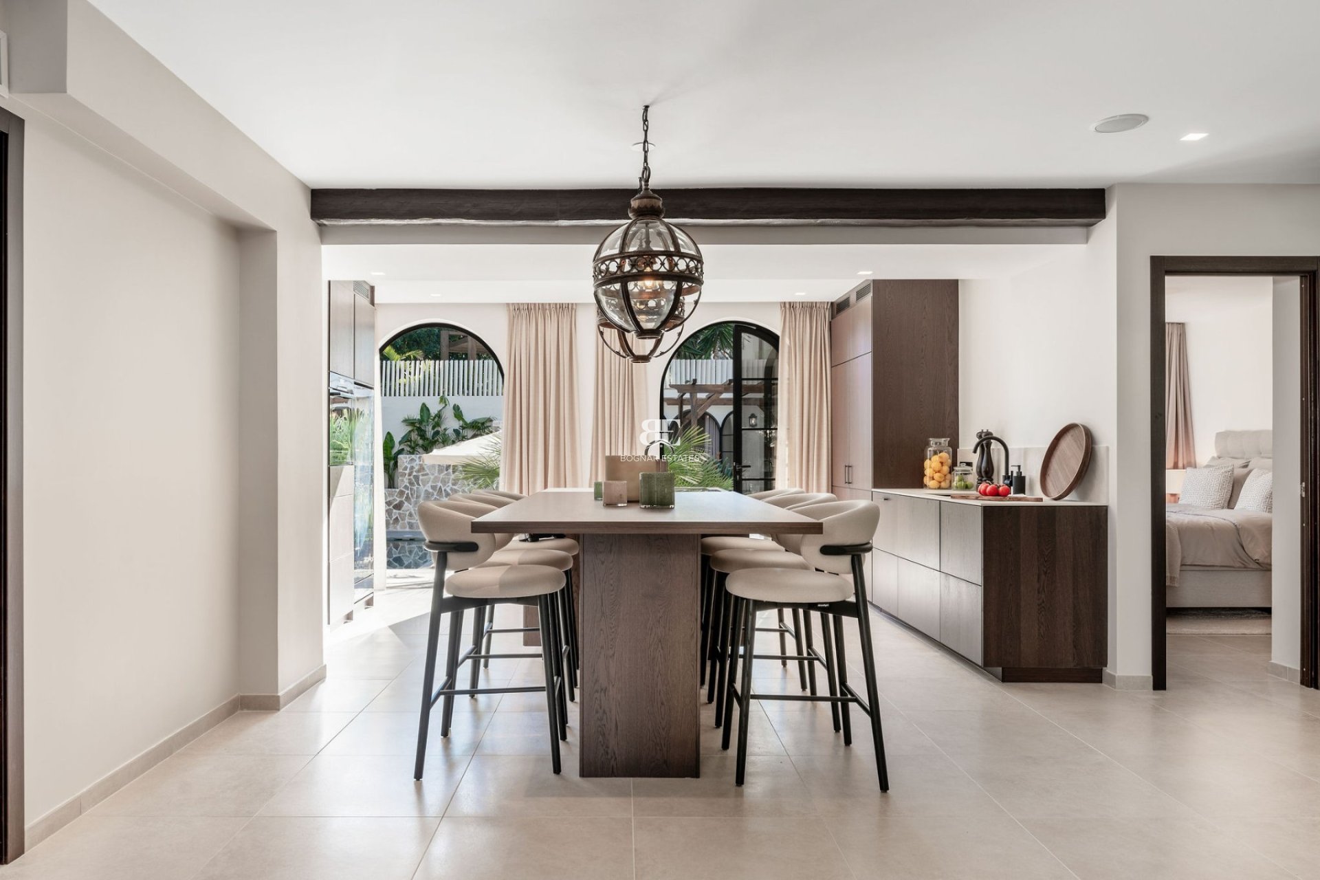 Resale - Villa -
Marbella - Nueva Andalucía