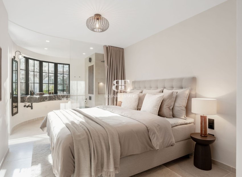 Resale - Villa -
Marbella - Nueva Andalucía