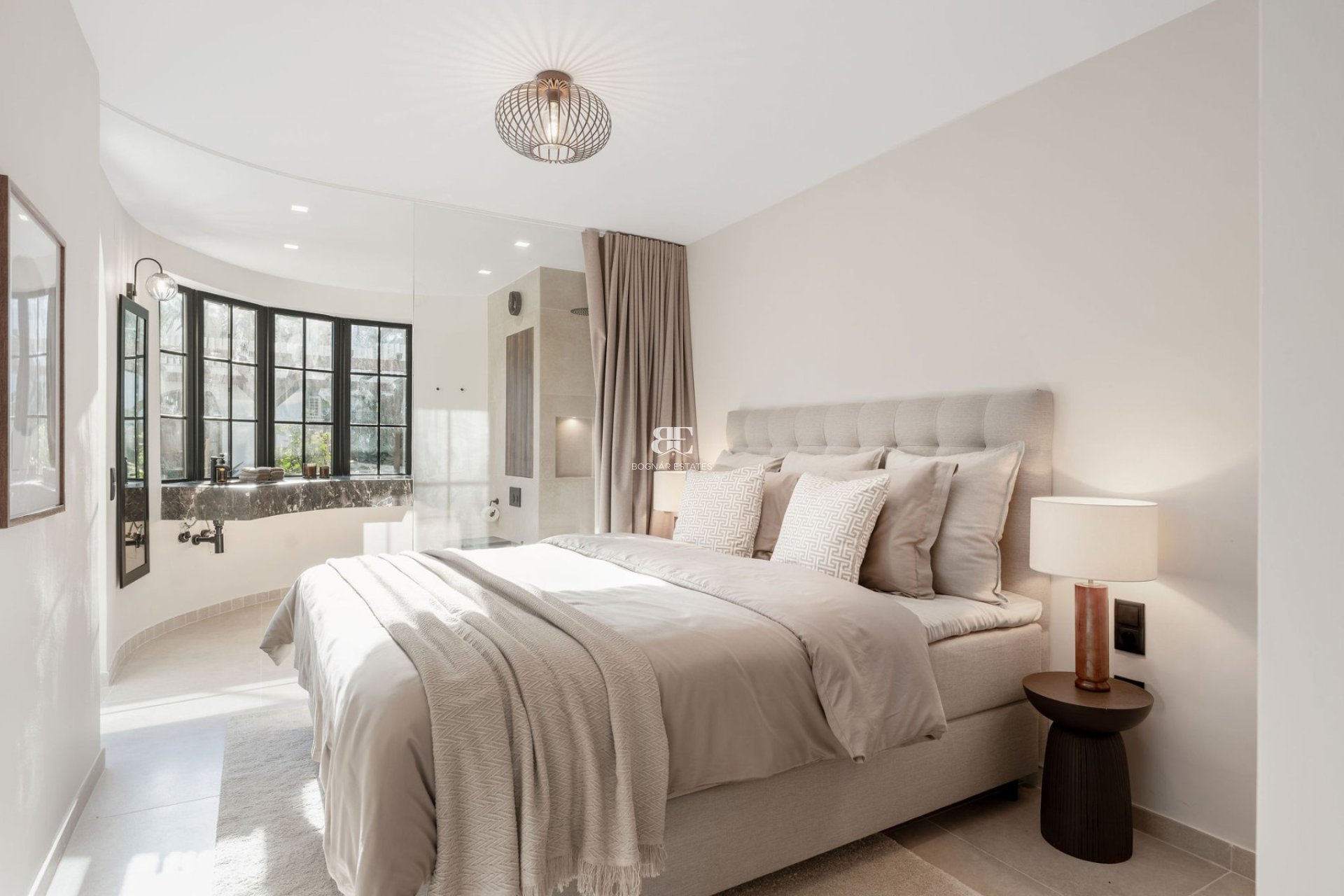Resale - Villa -
Marbella - Nueva Andalucía