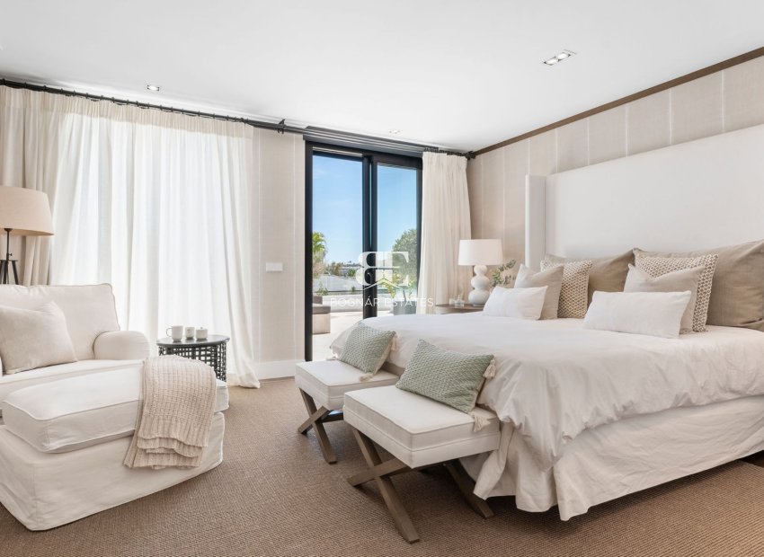 Resale - Villa -
Marbella - Nueva Andalucía