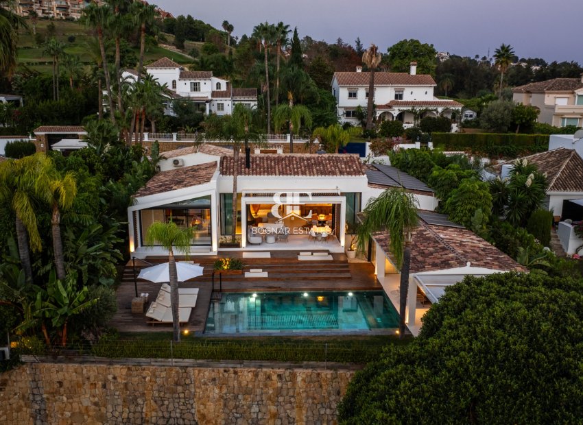 Resale - Villa -
Marbella - Nueva Andalucía