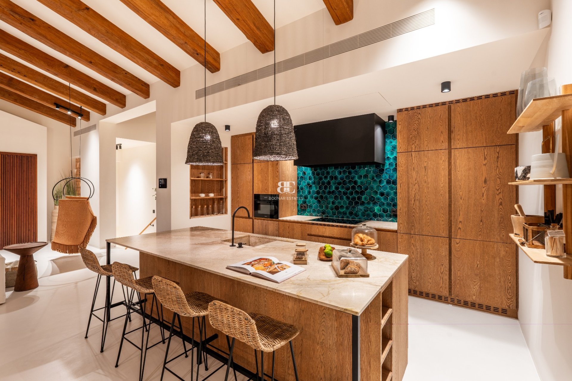 Resale - Villa -
Marbella - Nueva Andalucía