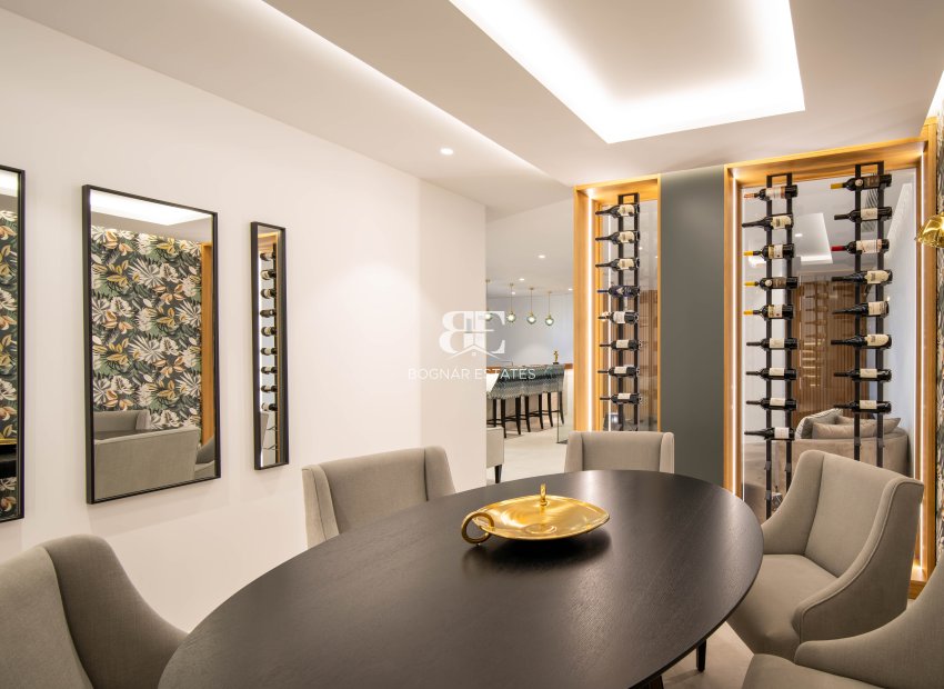 Resale - Villa -
Marbella - Nueva Andalucía