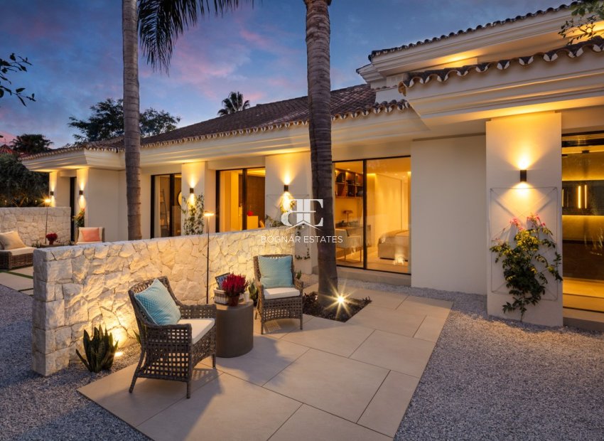 Resale - Villa -
Marbella - Nueva Andalucía