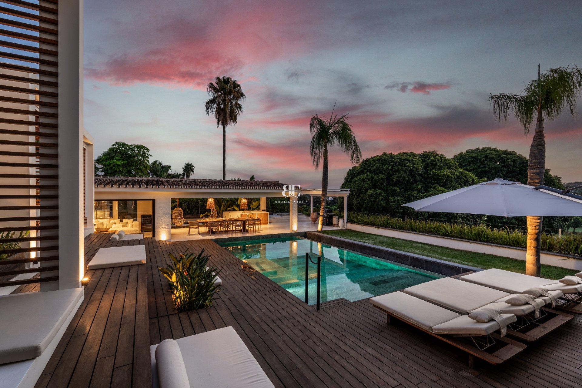 Resale - Villa -
Marbella - Nueva Andalucía
