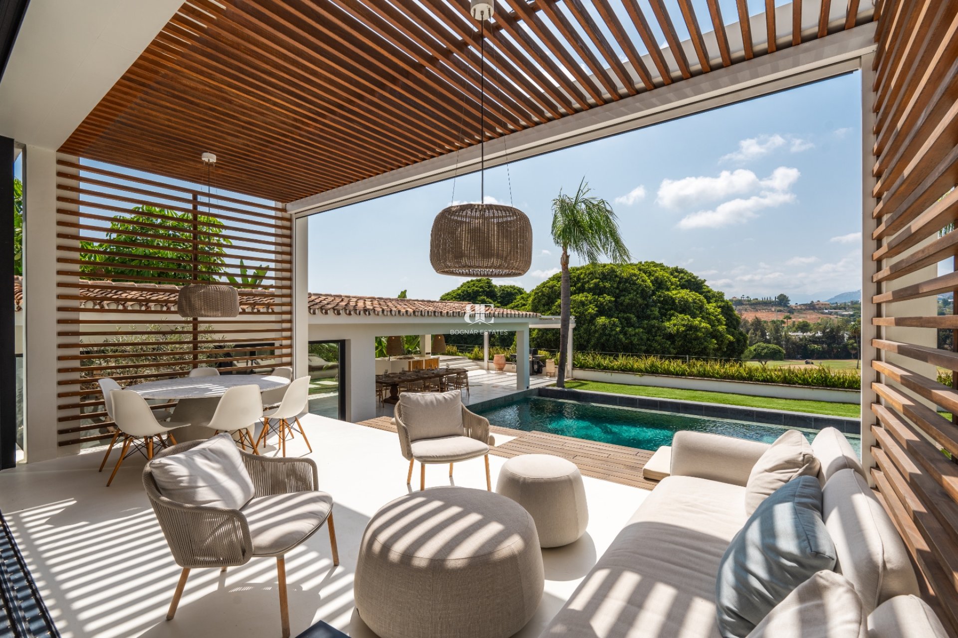 Resale - Villa -
Marbella - Nueva Andalucía