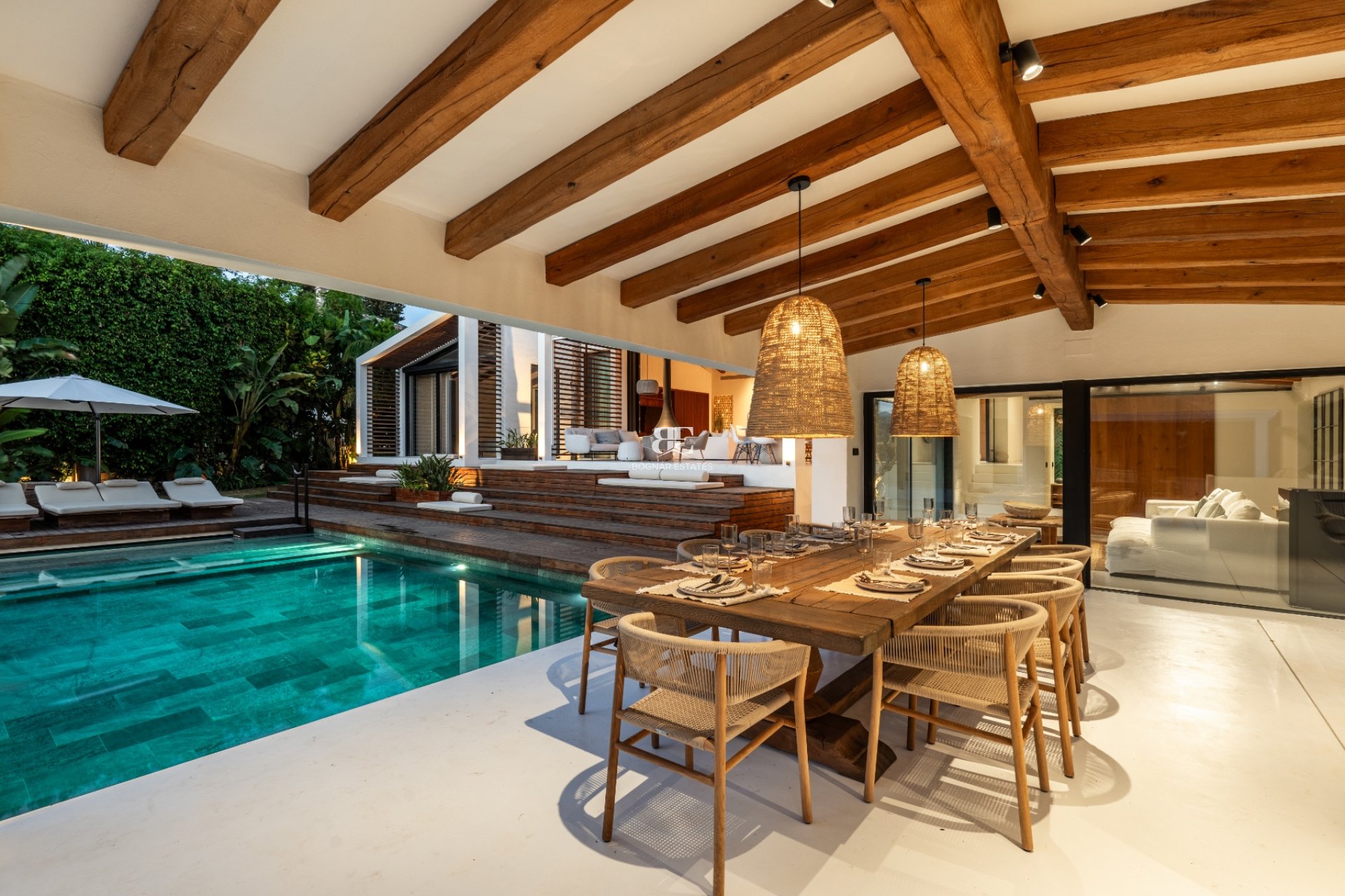 Resale - Villa -
Marbella - Nueva Andalucía