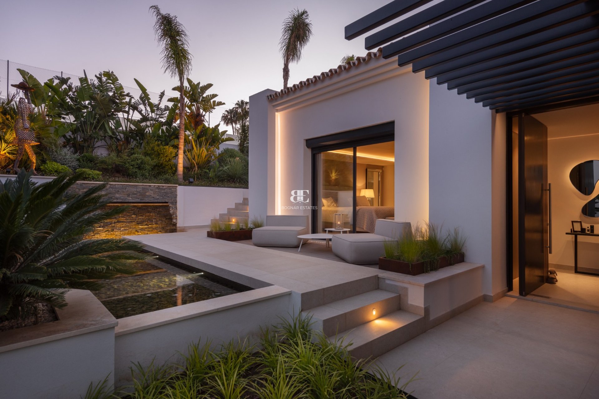 Resale - Villa -
Marbella - Nueva Andalucía