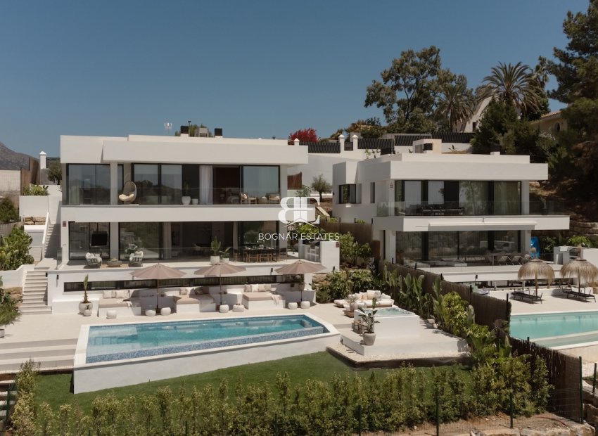 Resale - Villa -
Marbella - Nueva Andalucía