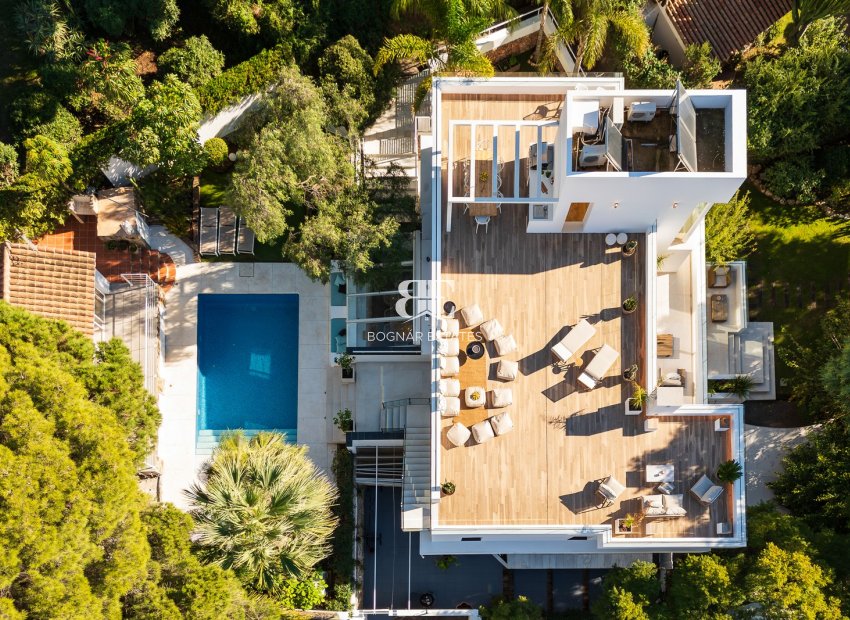 Resale - Villa -
Marbella - Nueva Andalucía