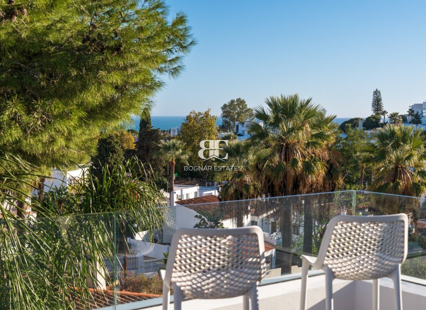 Resale - Villa -
Marbella - Nueva Andalucía