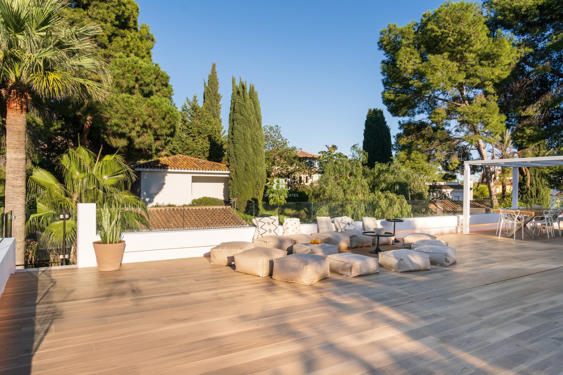 Resale - Villa -
Marbella - Nueva Andalucía