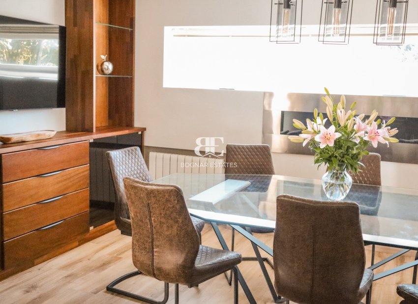 Resale - Villa -
Marbella - Nueva Andalucía