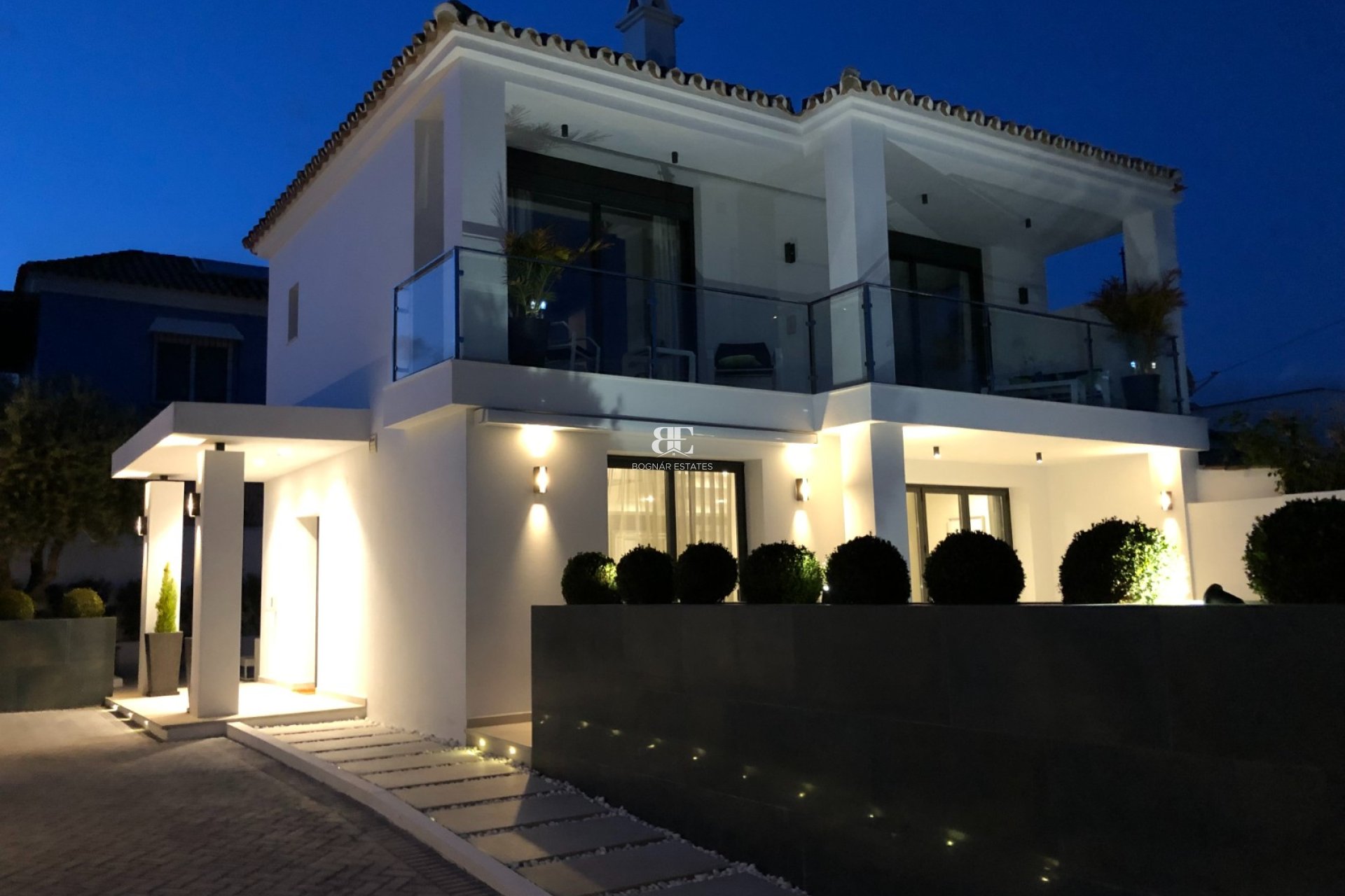 Resale - Villa -
Marbella - San Pedro de Alcantara