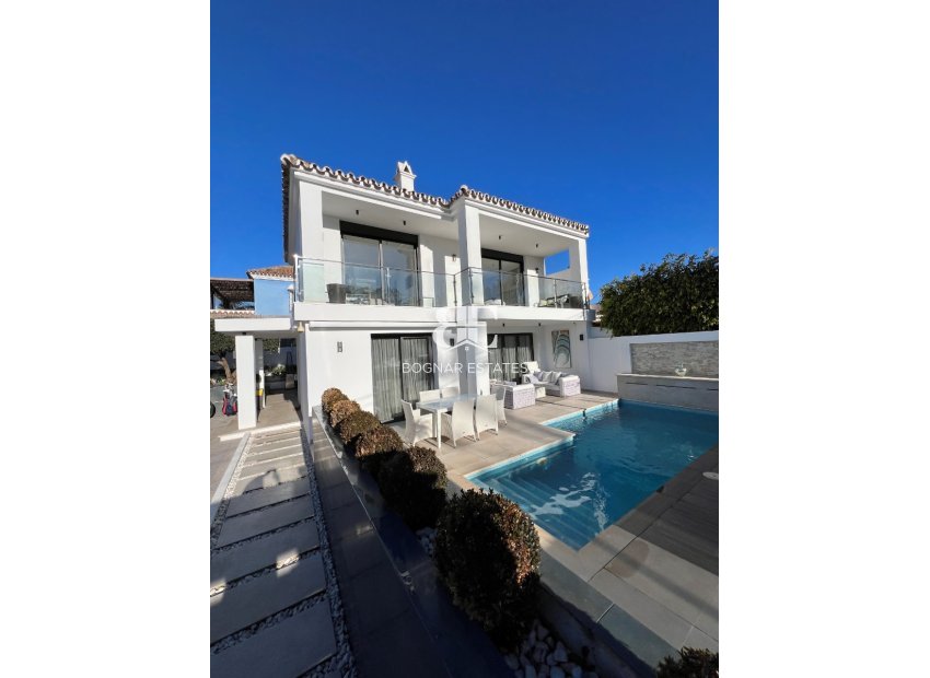 Resale - Villa -
Marbella - San Pedro de Alcantara