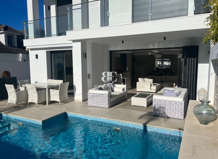 Resale - Villa -
Marbella - San Pedro de Alcantara