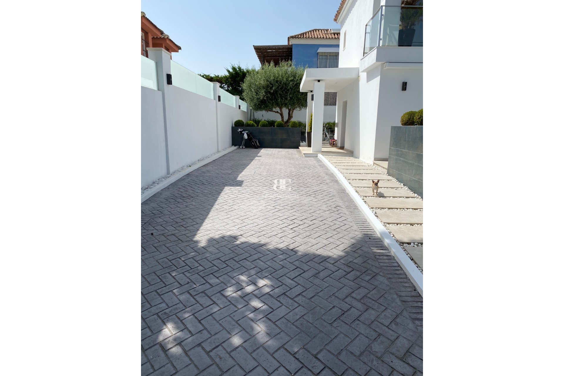 Resale - Villa -
Marbella - San Pedro de Alcantara
