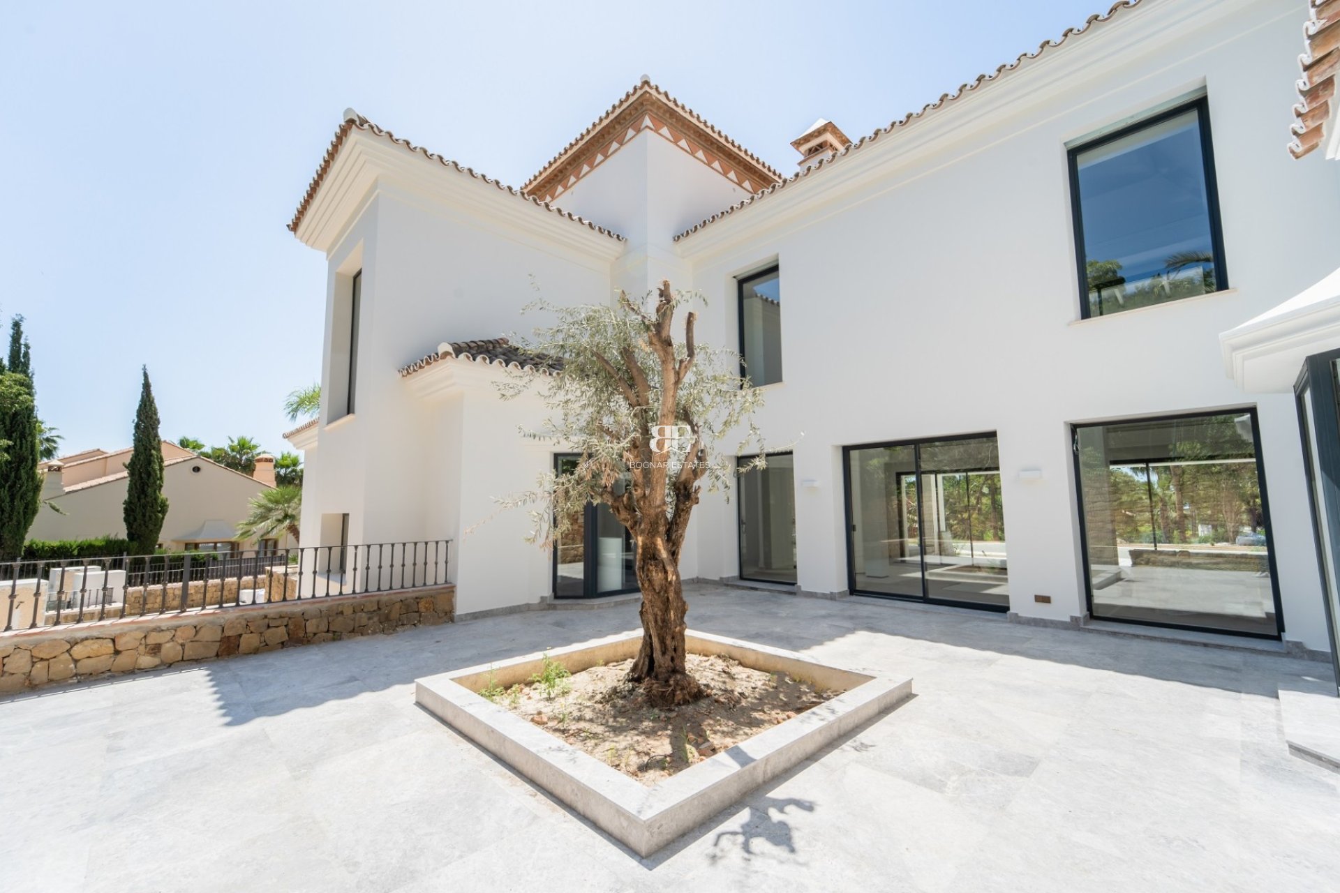 Resale - Villa -
Marbella - Sierra Blanca