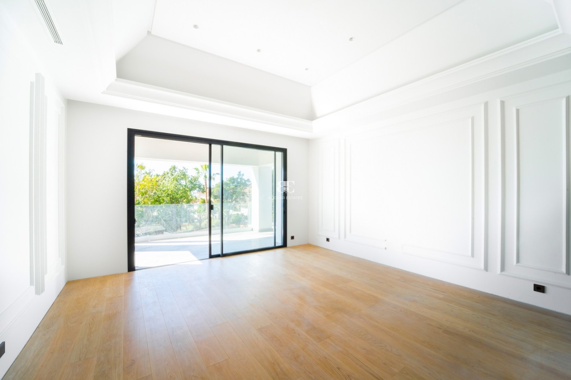 Resale - Villa -
Marbella - Sierra Blanca