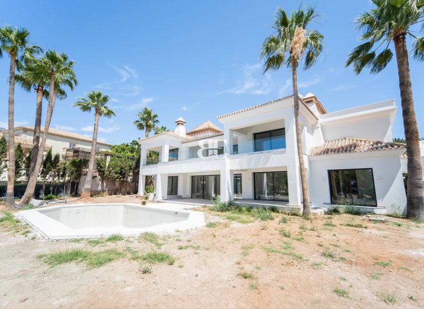 Resale - Villa -
Marbella - Sierra Blanca