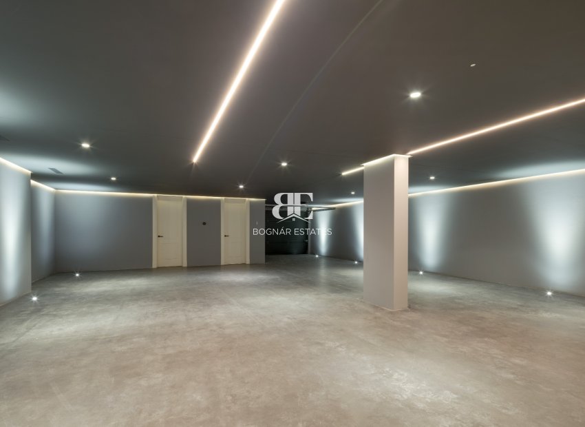 Resale - Villa -
Marbella - Sierra Blanca