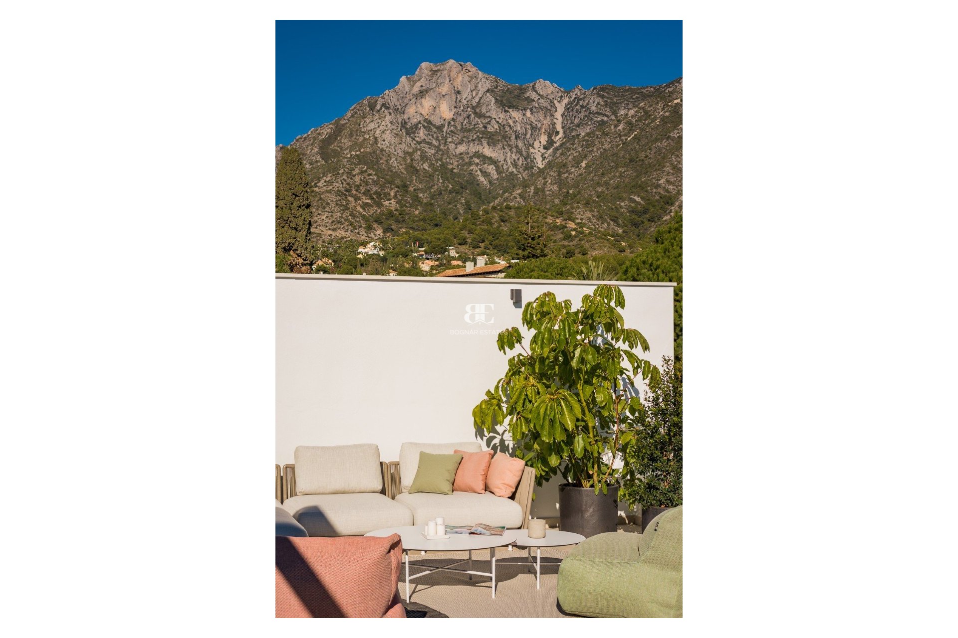 Resale - Villa -
Marbella - Sierra Blanca