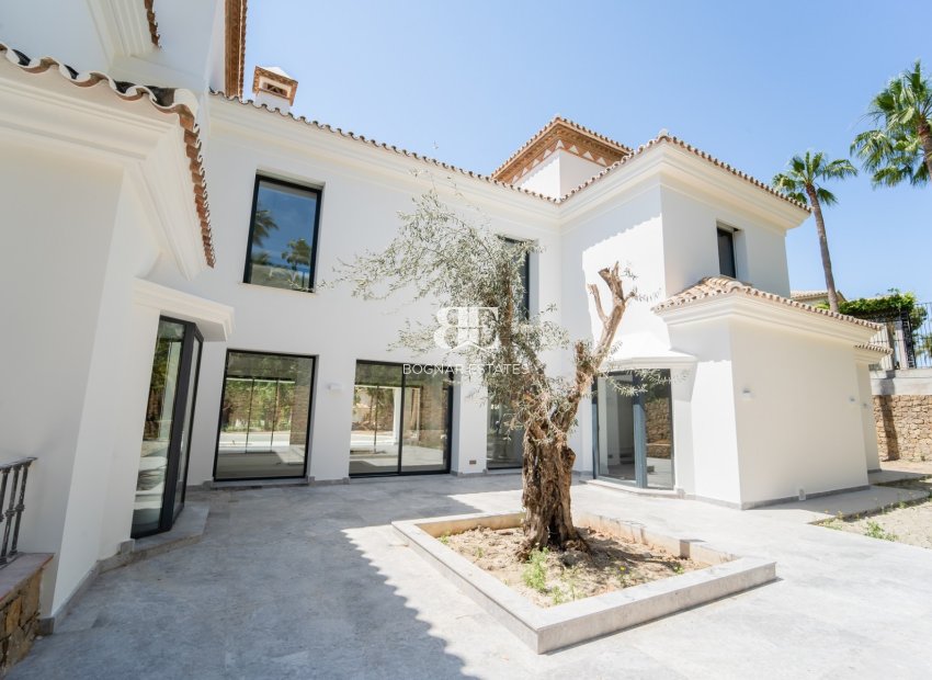 Resale - Villa -
Marbella - Sierra Blanca