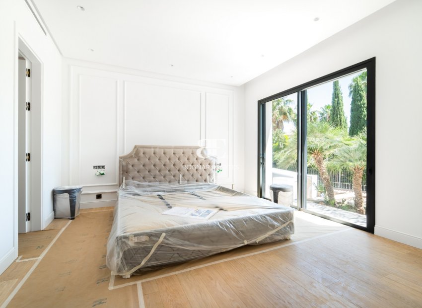 Resale - Villa -
Marbella - Sierra Blanca