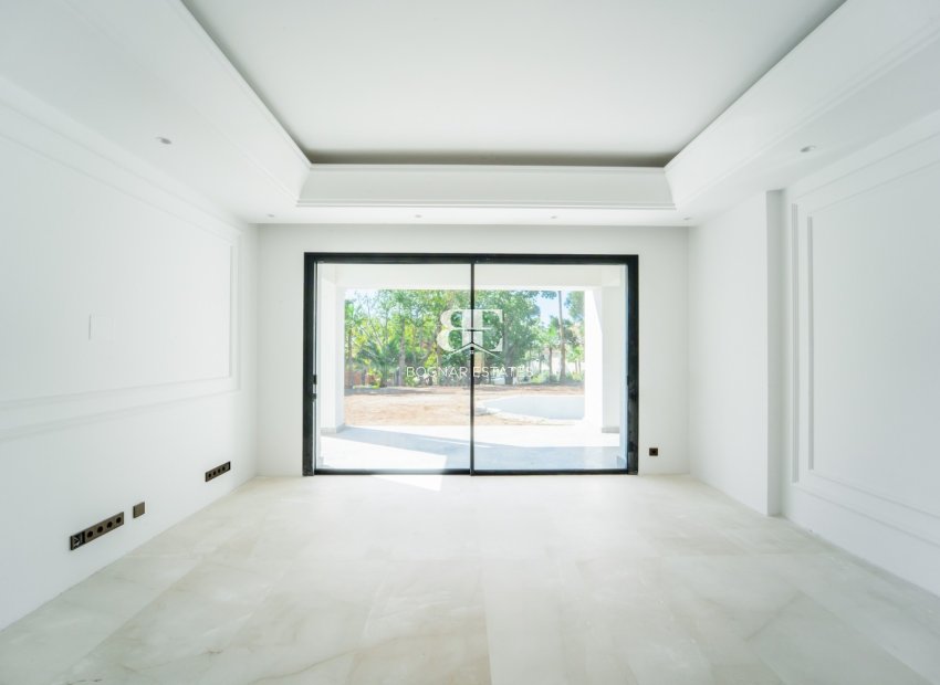 Resale - Villa -
Marbella - Sierra Blanca