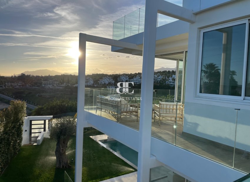 Resale - Villa -
Marbella - Sierra Blanca