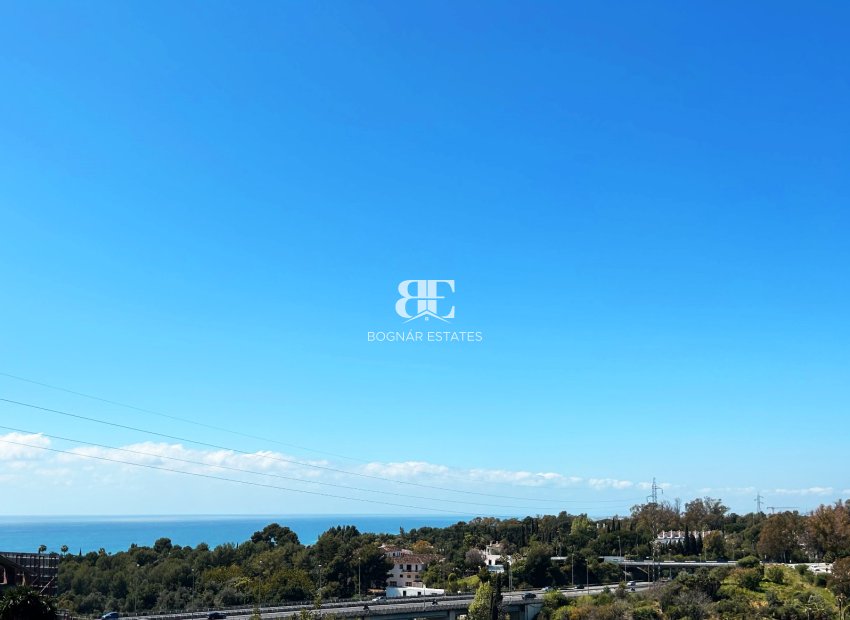 Resale - Villa -
Marbella - Sierra Blanca
