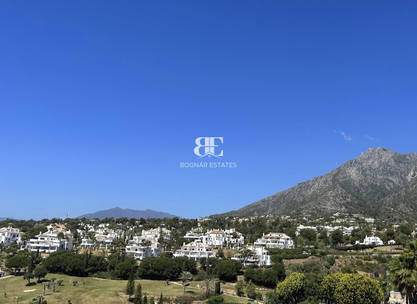 Resale - Villa -
Marbella - Sierra Blanca