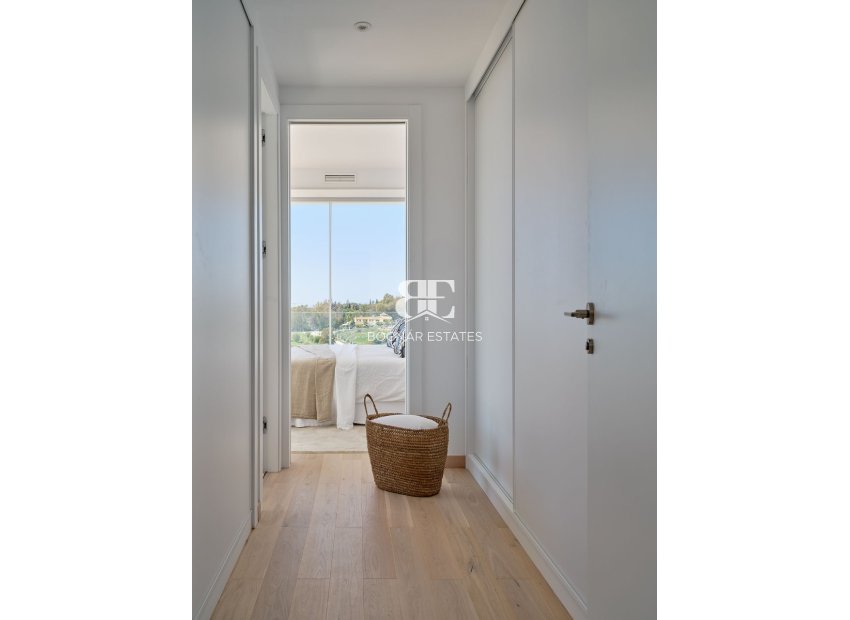 Resale - Villa -
Marbella - Sierra Blanca