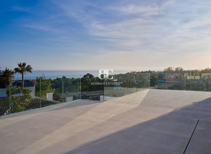 Resale - Villa -
Marbella - Sierra Blanca