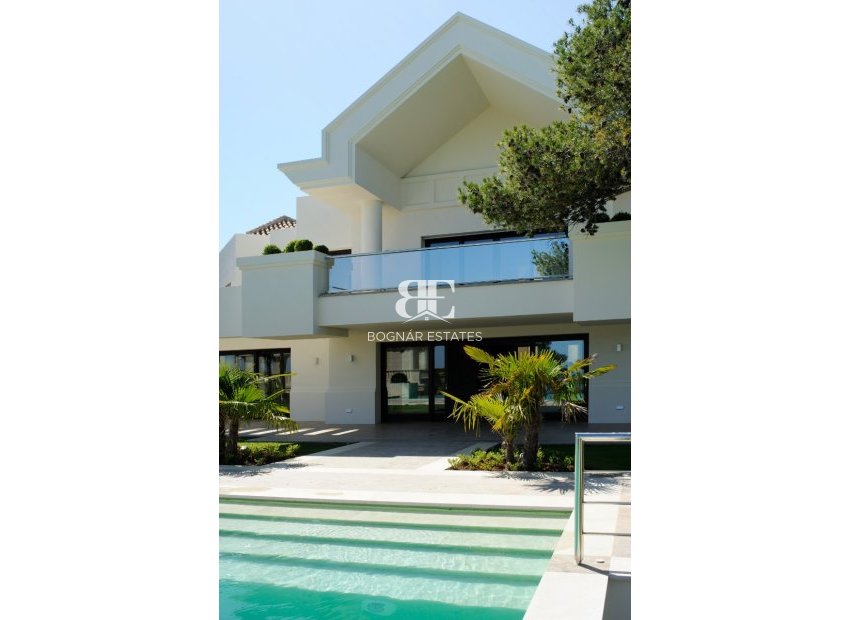Resale - Villa -
Marbella - Sierra Blanca