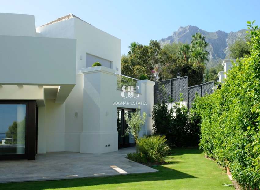 Resale - Villa -
Marbella - Sierra Blanca