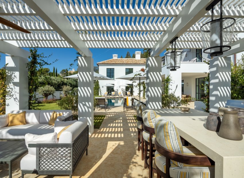 Resale - Villa -
Marbella - Sierra Blanca