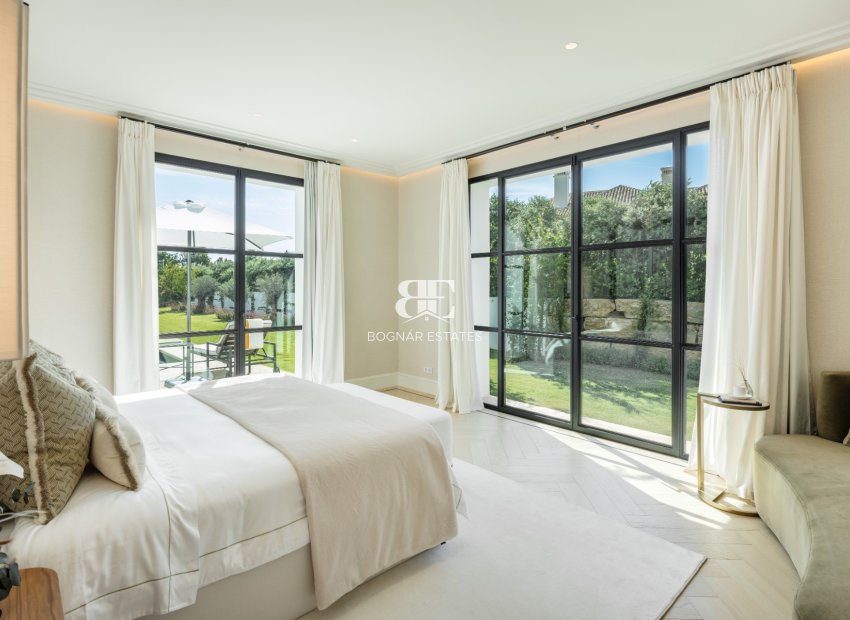 Resale - Villa -
Marbella - Sierra Blanca