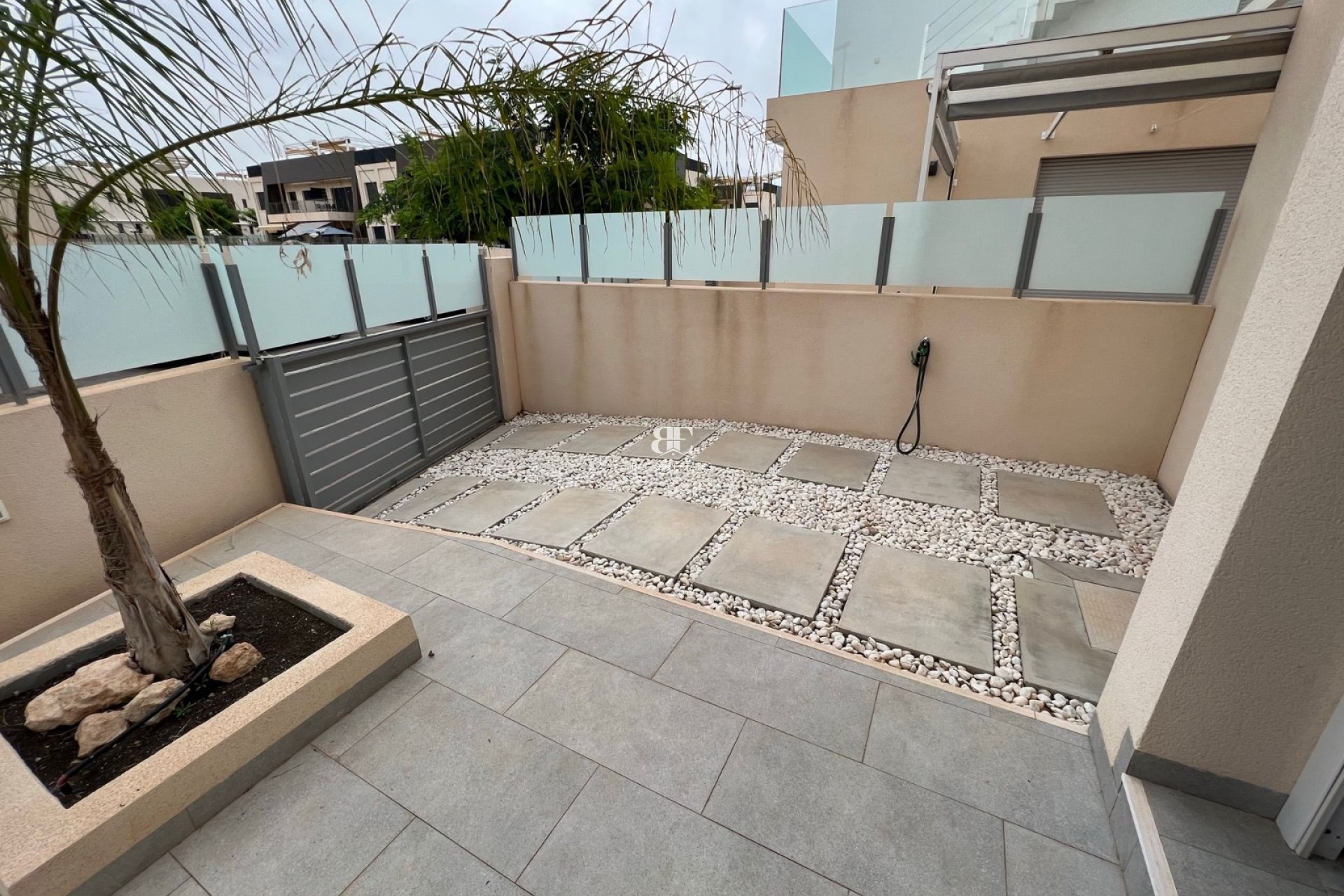 Resale - Villa -
Mil Palmeras - Costa Blanca