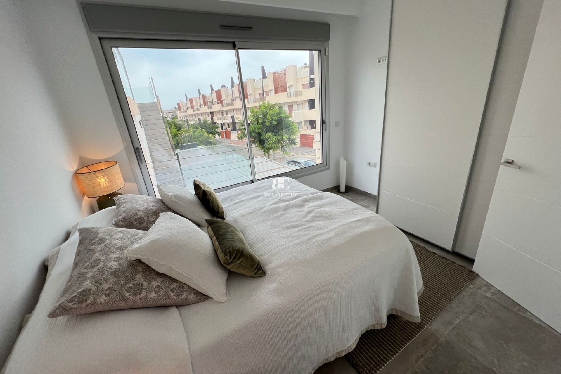 Resale - Villa -
Mil Palmeras - Costa Blanca