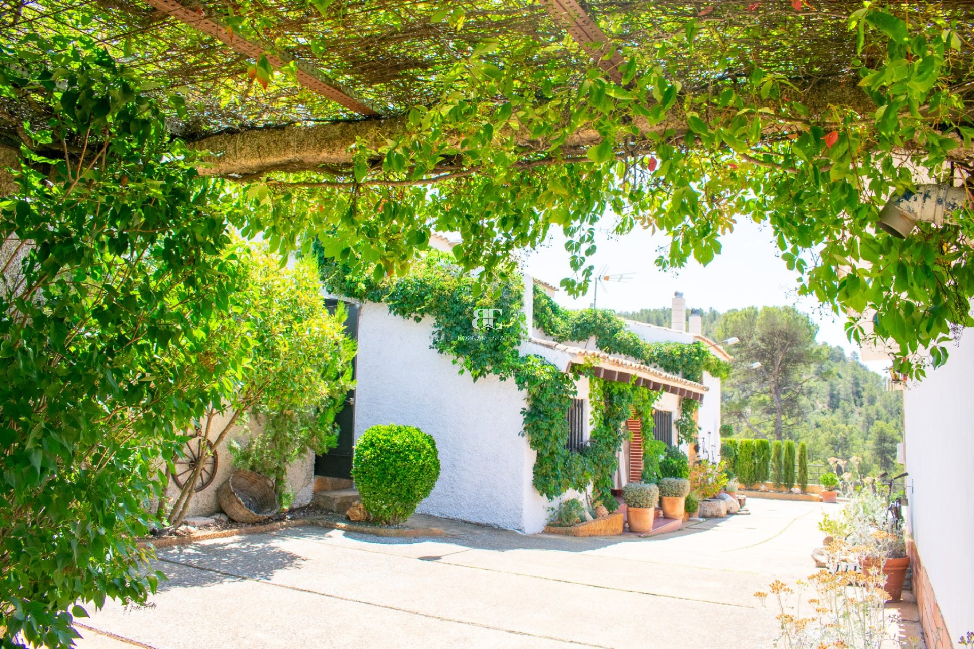 Resale - Villa -
Onil