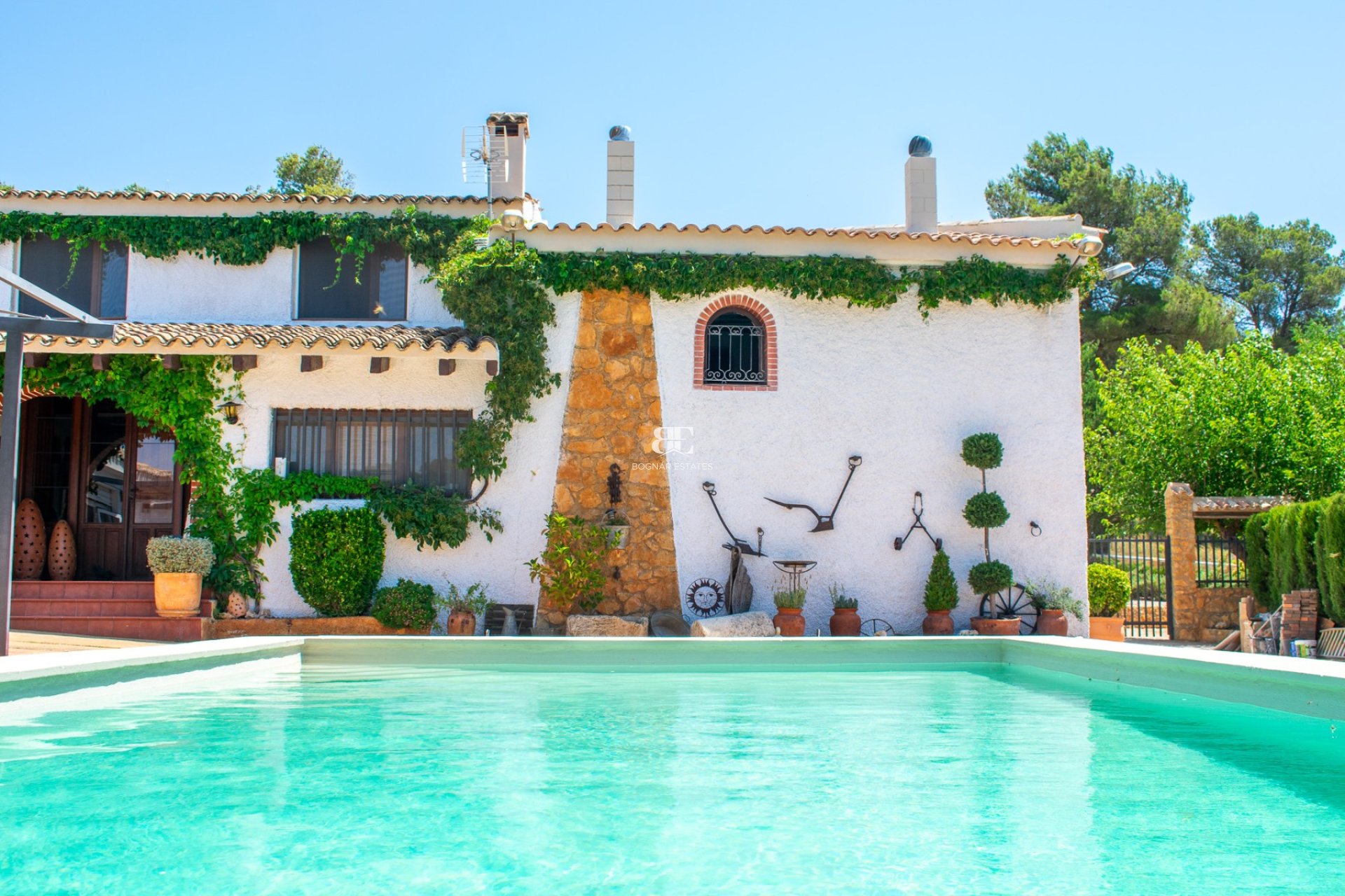 Resale - Villa -
Onil