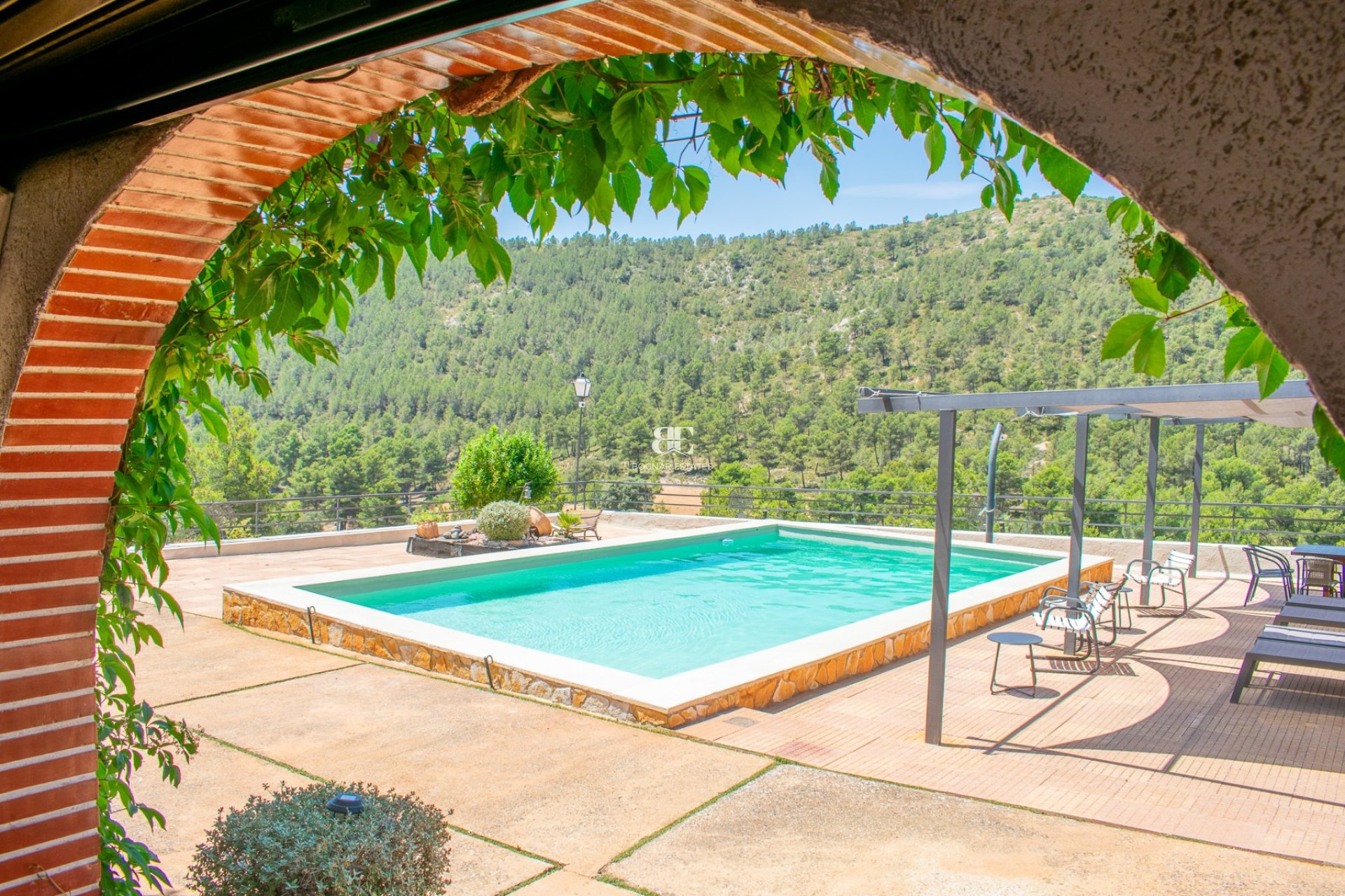 Resale - Villa -
Onil